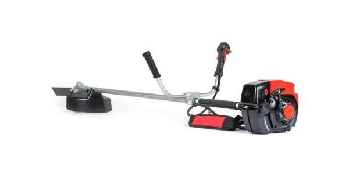 This section describes the working principle and usage of a 22-inch electric hedge trimmer blade